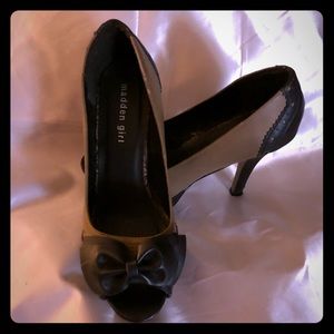 Madden girl pumps